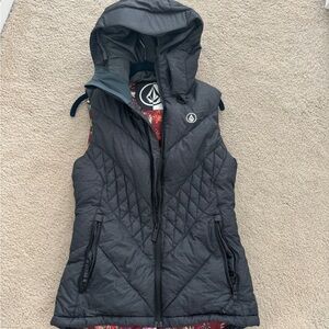 Volcom Gray Floral Puffer Down Vest size XS